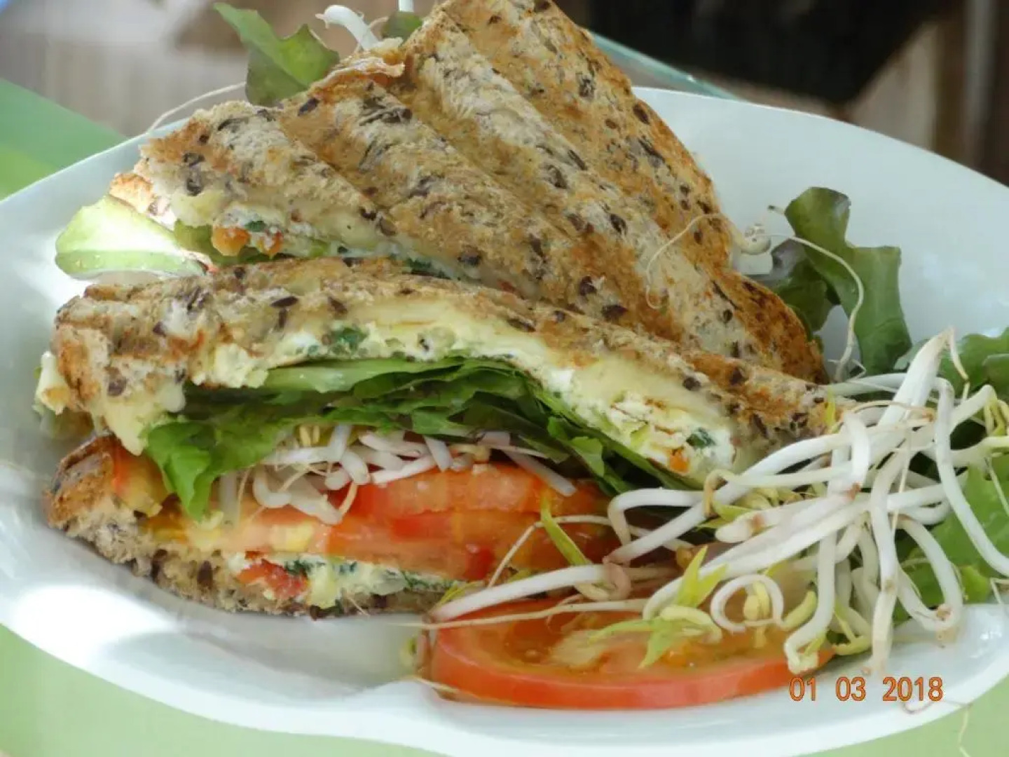 Pousada Casa Verde - quartos individuais - smart tv 32 - e banheiro privativo