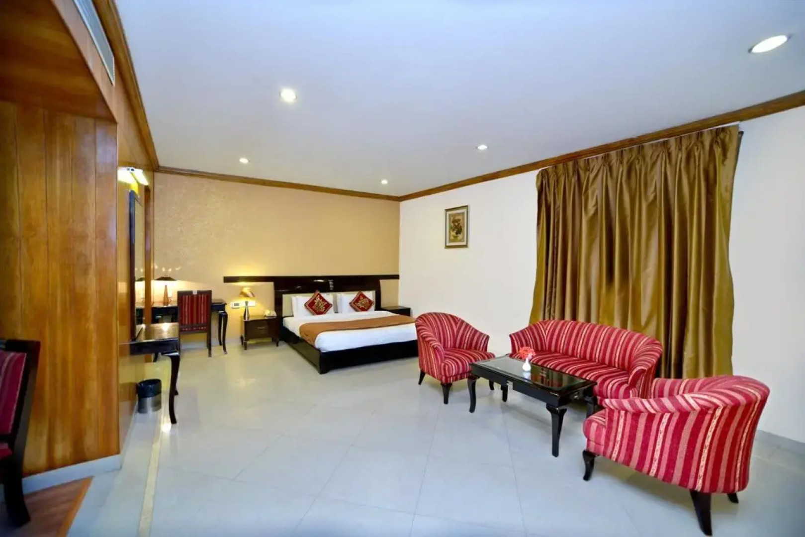 Pink Pearl Hotel & Fun City