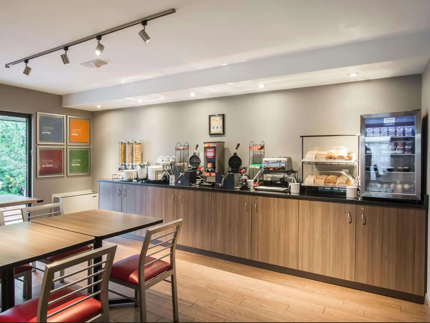 Comfort Inn Airport East - Ancienne Lorette