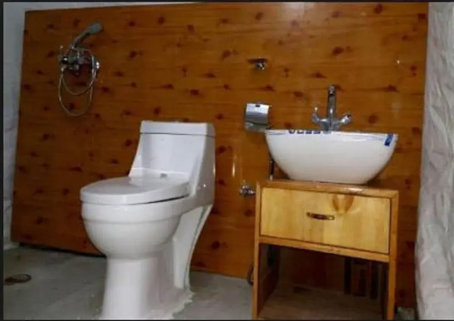 Pangong Escapes Camps