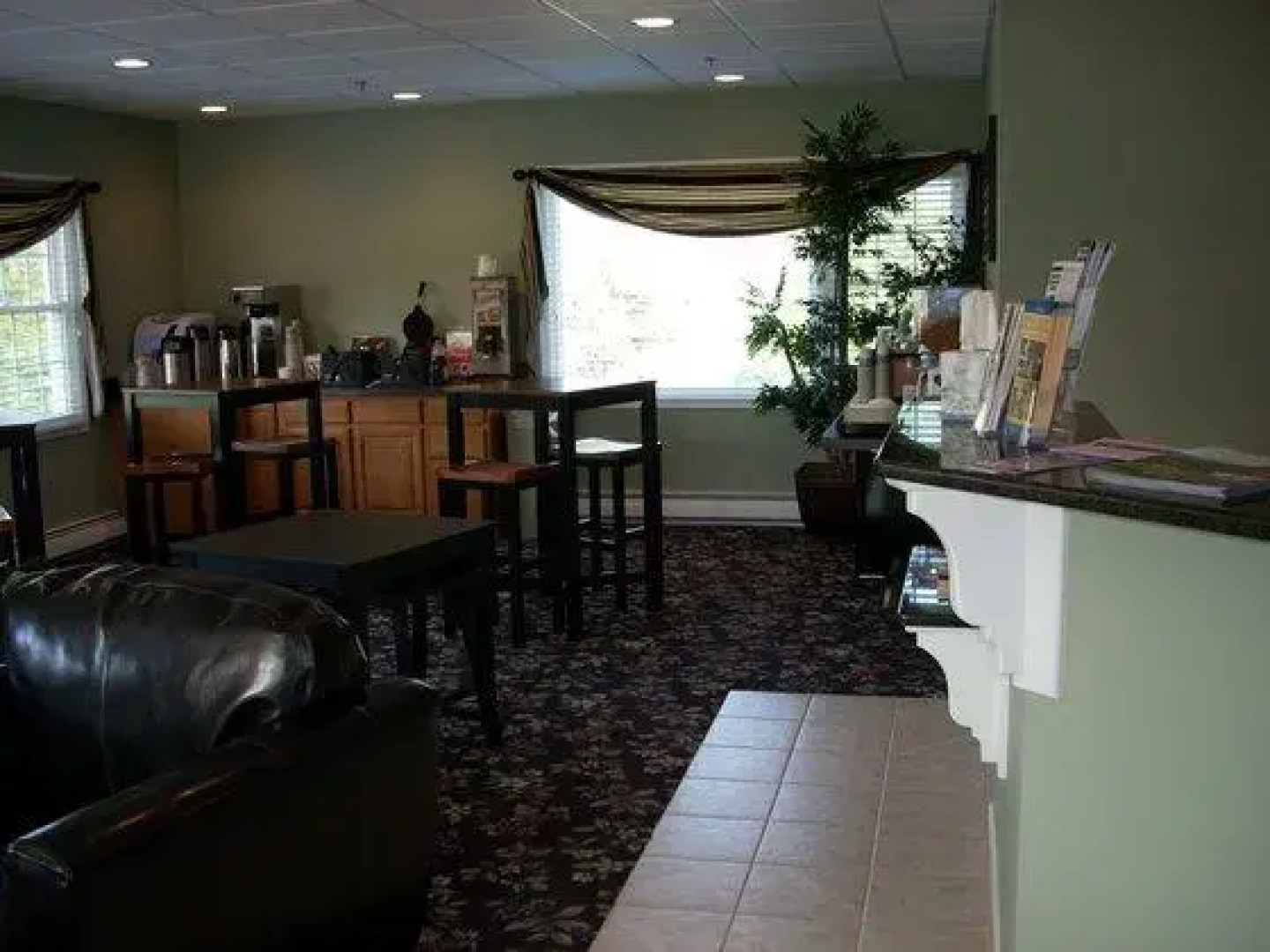 Heritage Suites Hotel