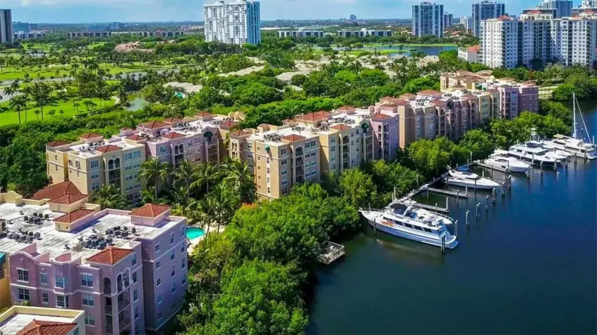 Three-Bedroom Apartment at The Yacht Club Aventura