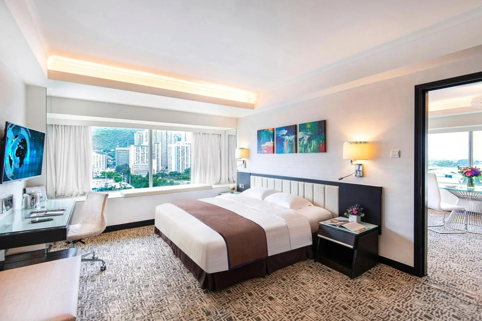 Regal Riverside Hotel