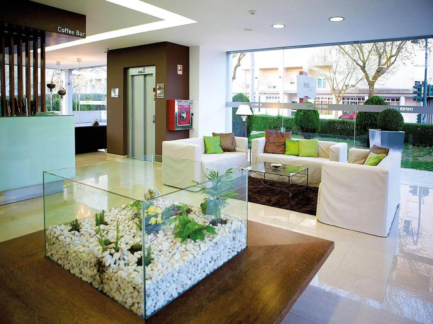 Imperhotel by Umbral