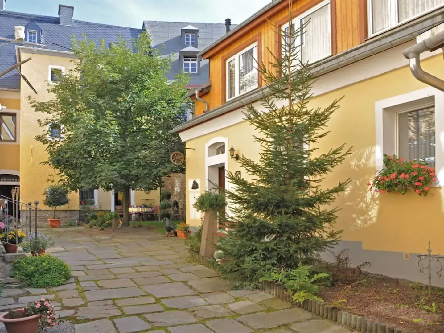 Quaint Apartment in Annaberg-buchholz With a View