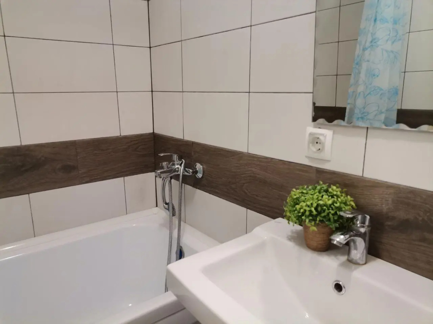 Апартаменты на улице Мельникайте 83