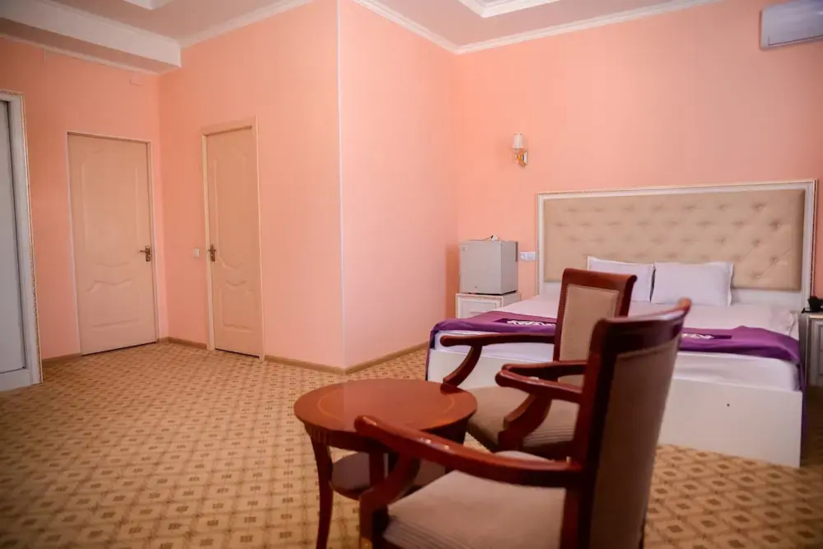 Отель Sultan Jalal-Abad