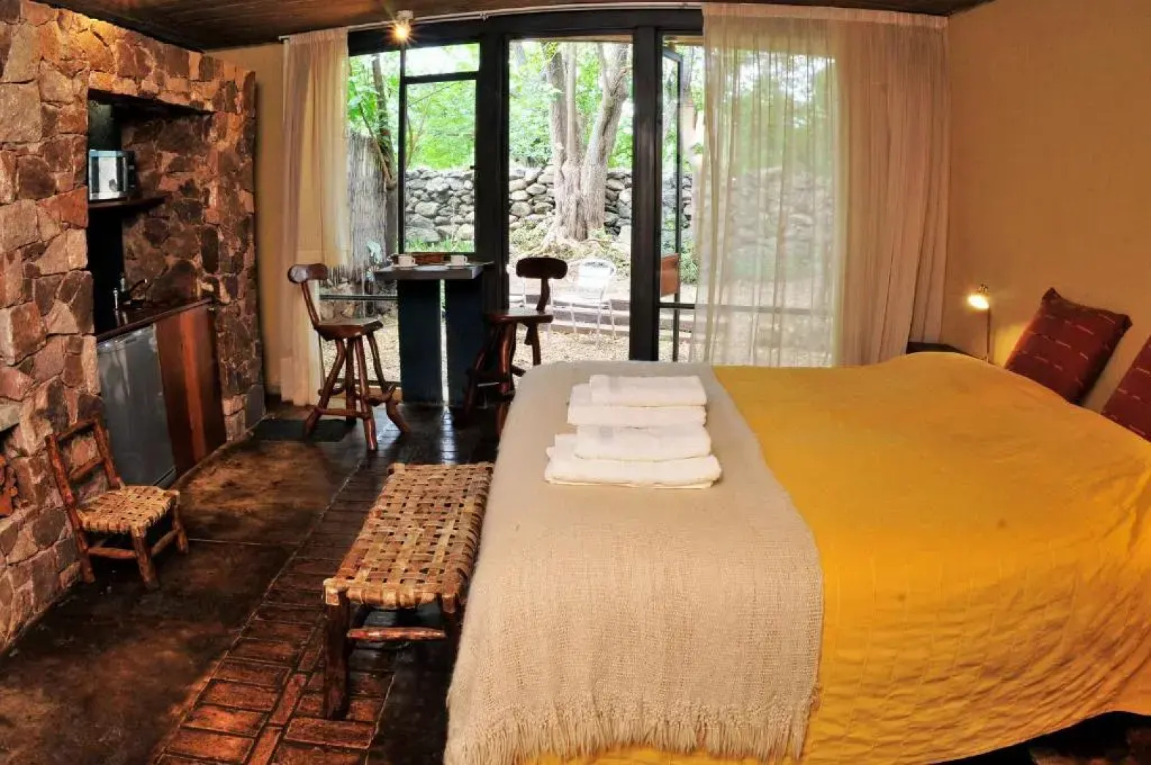 Cuatrovientos Hostería