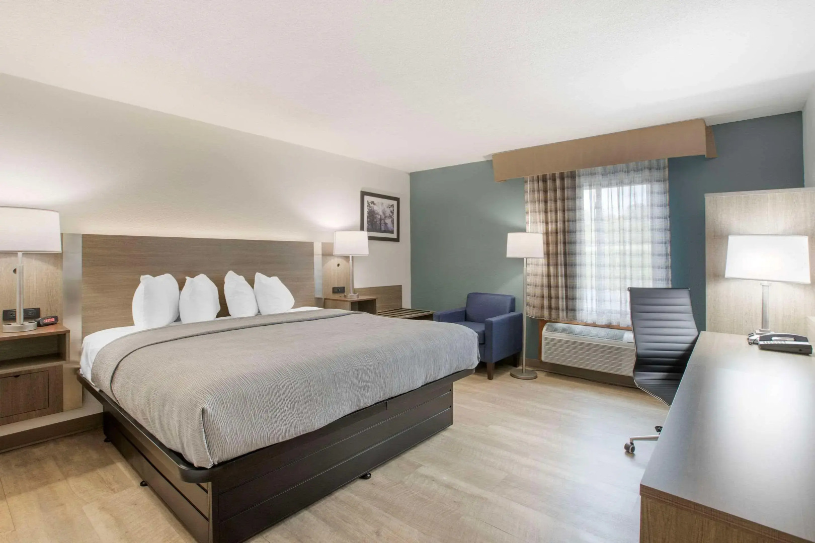 Quality Inn Newton at I-80