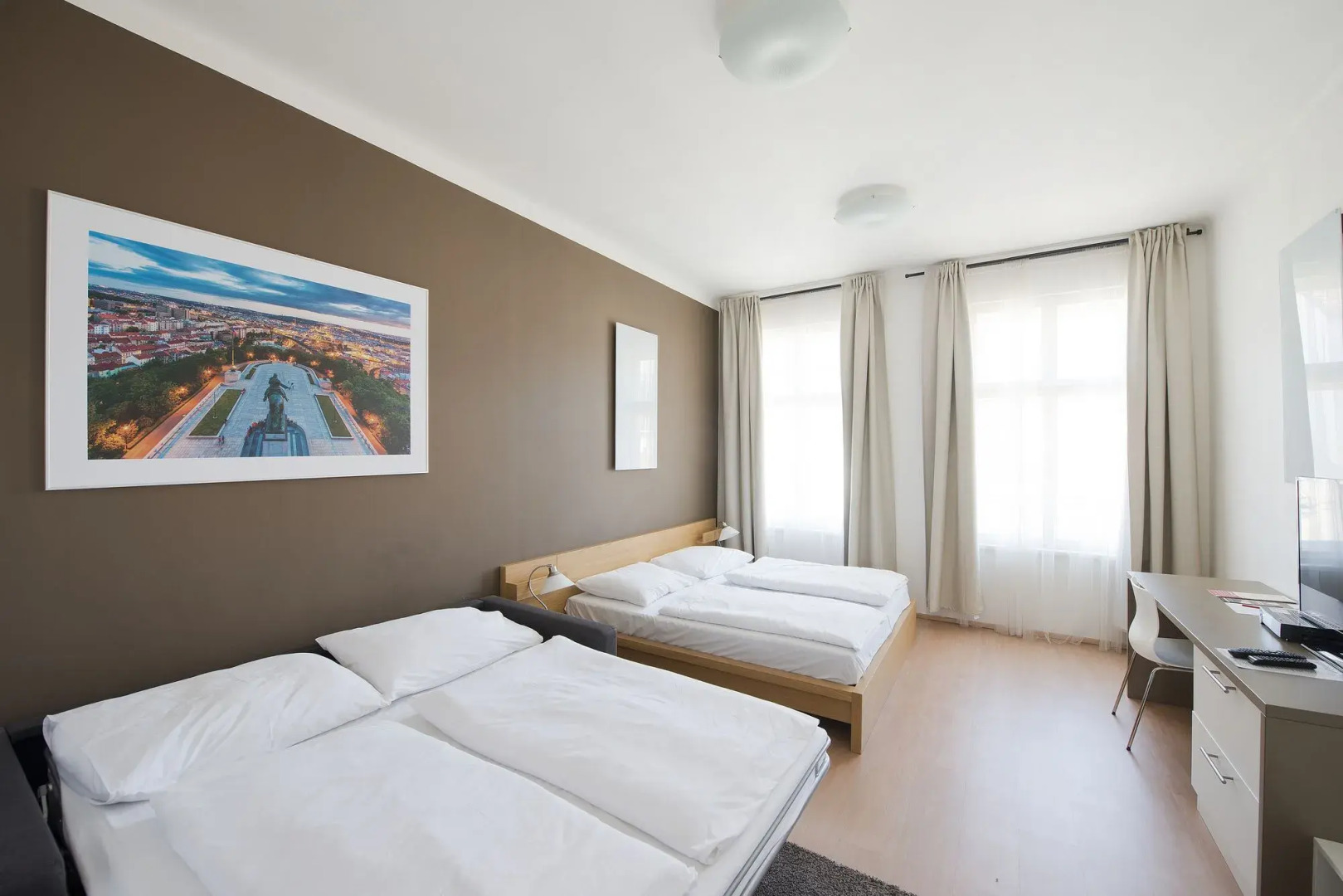 DownTown Suites Chlumova