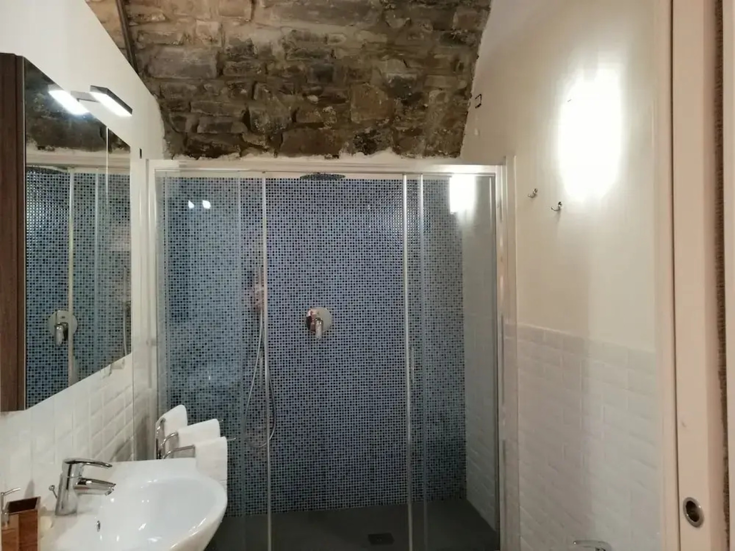 IseoLakeRental - Hill Apartments