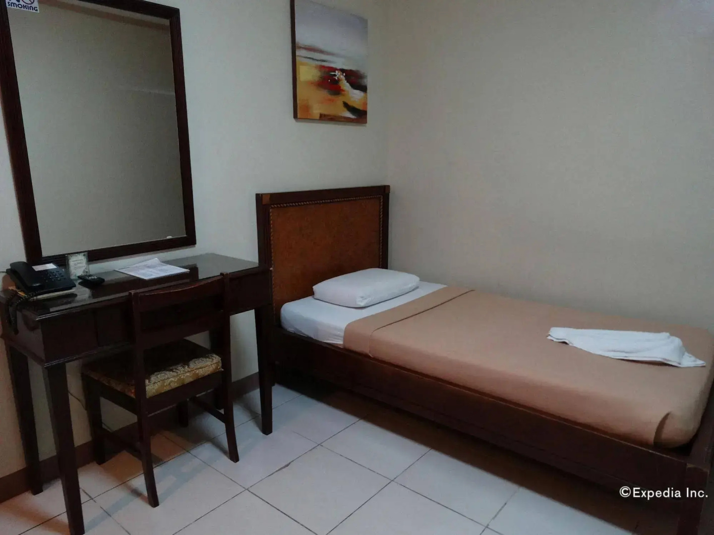 Sun Avenue Tourist Inn & Cafe