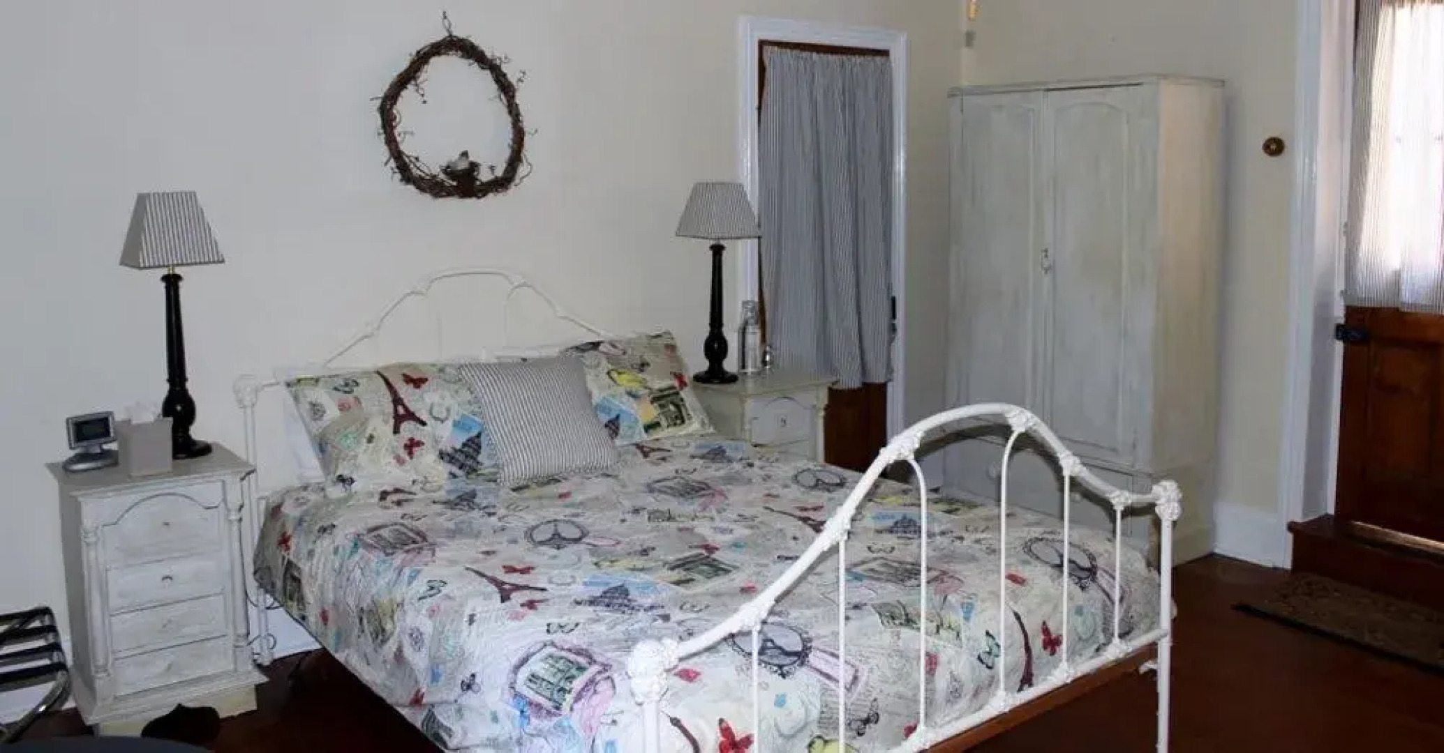 Mellers of Auburn Cafe and Accommodation