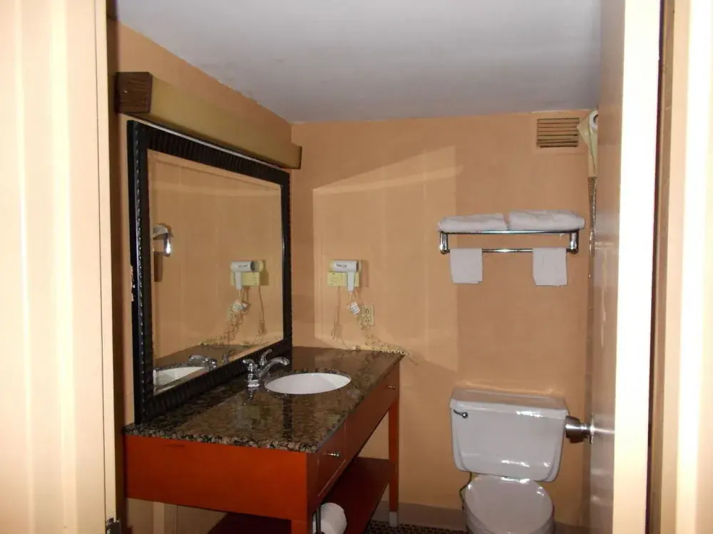 Seasons Inn and Suites