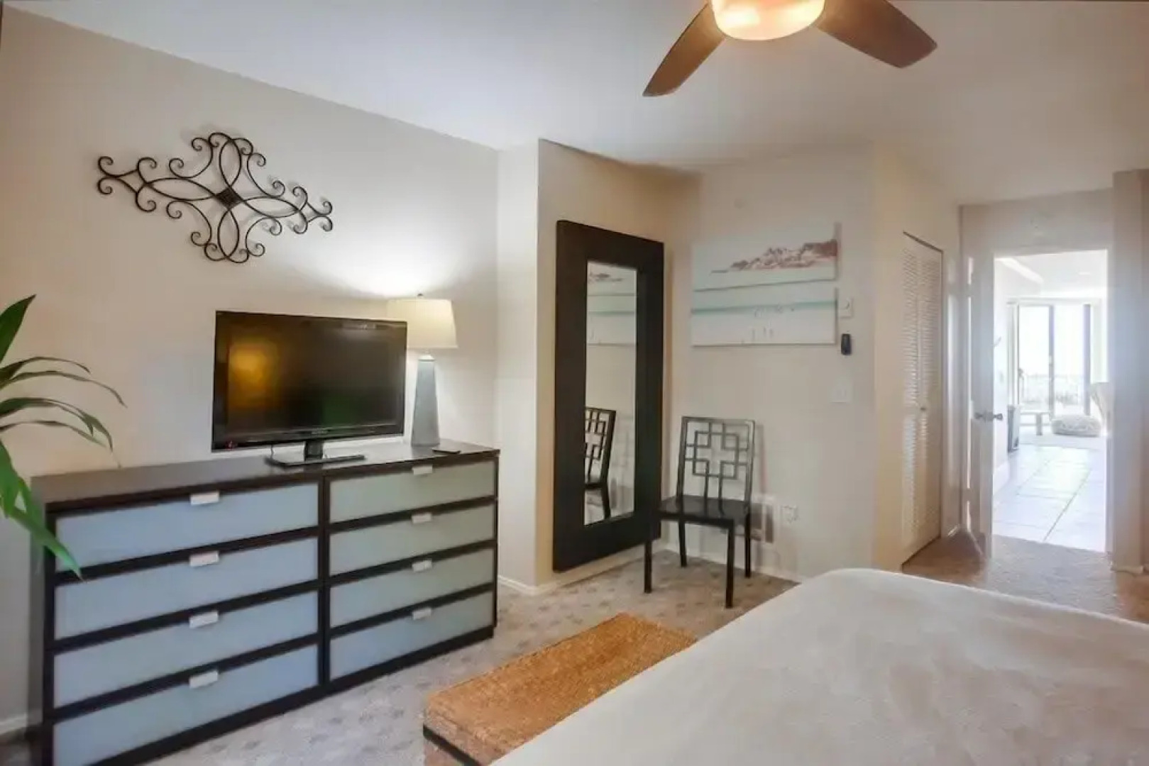 Oceanfront 1 bedroom, Pool, Spa, Beach Access by RedAwning