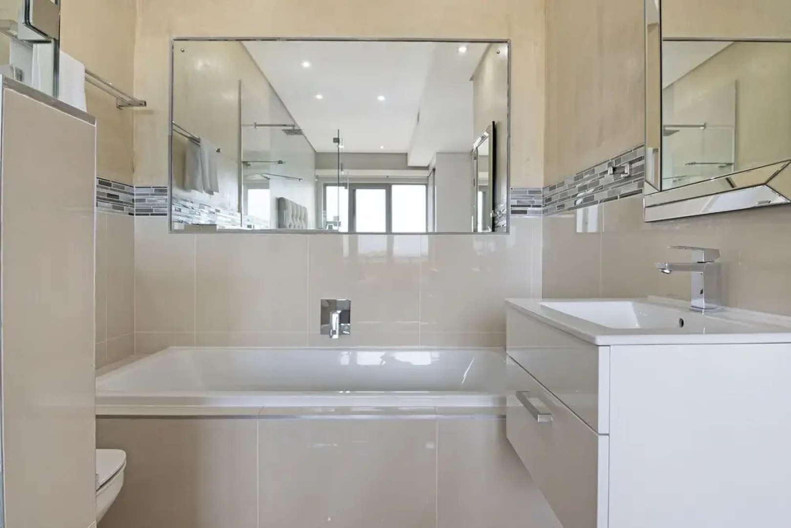 Eden Palms Unit 3 by HostAgents