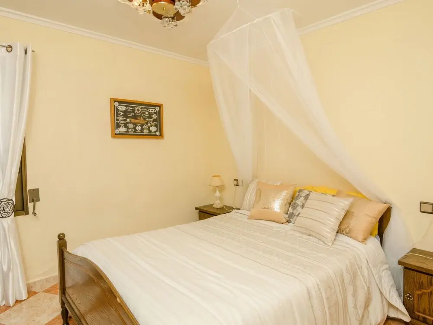 Detached Villa Private Pool, Large Terrace, Luxury Outside Kitchen Sleeping & Sitting Tower