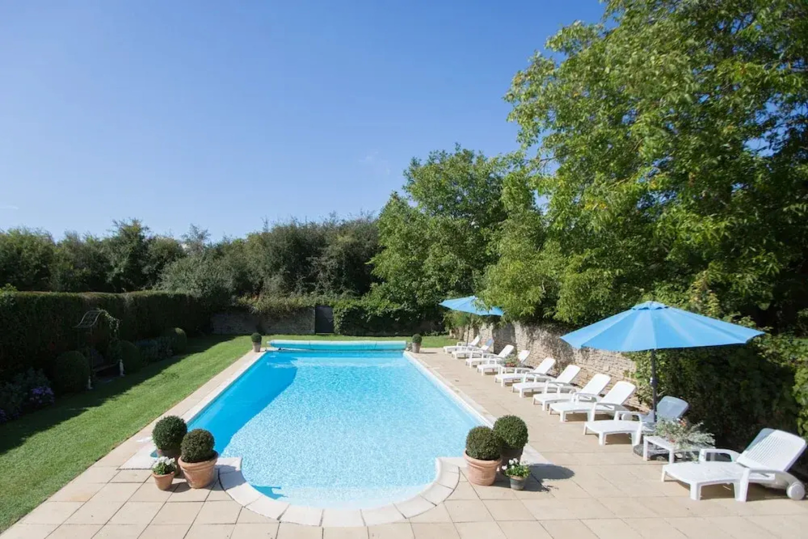 Charming Rustic Coach House