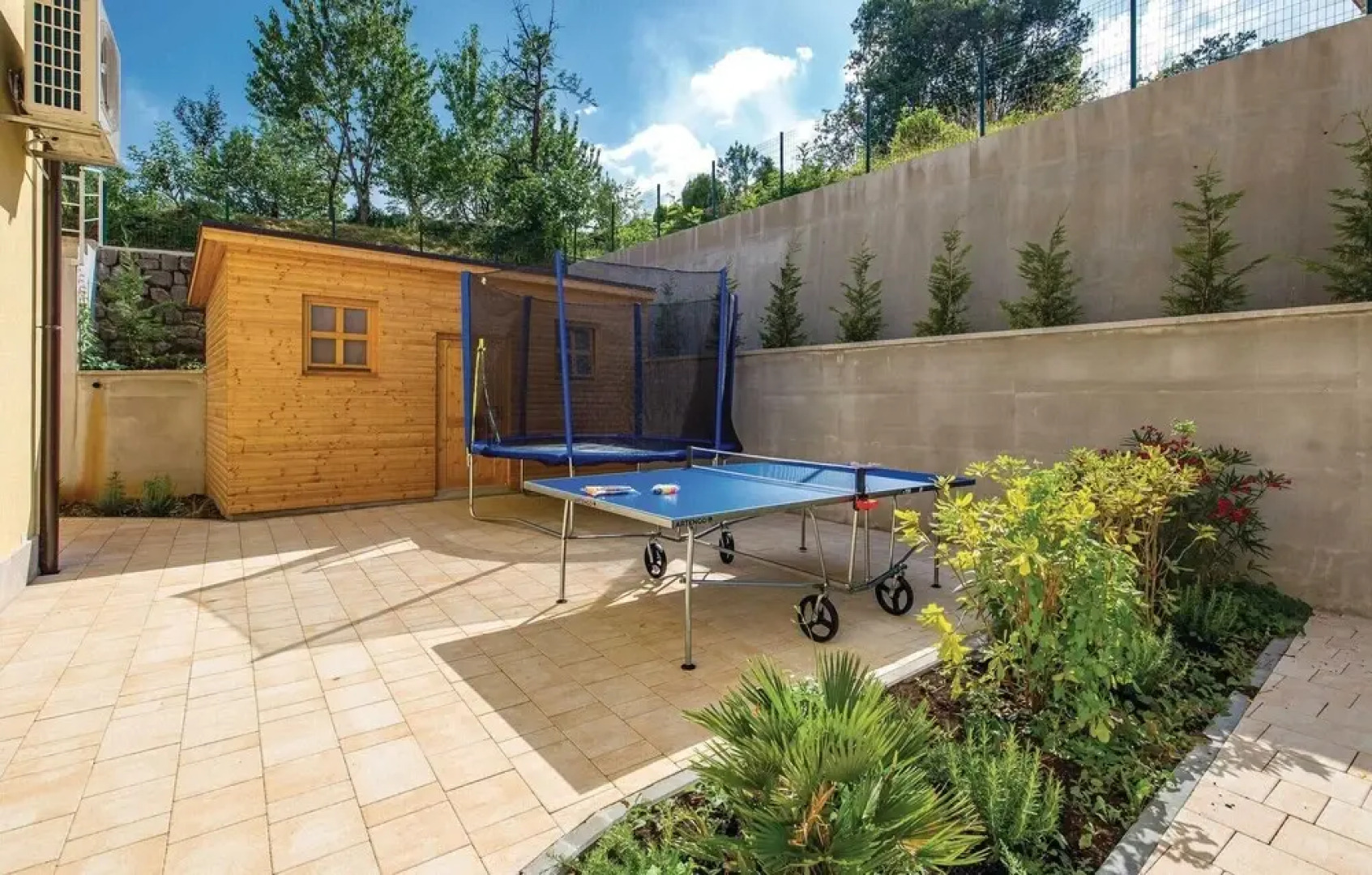 Beautiful Home in Lovran With Sauna, Wifi and 6 Bedrooms