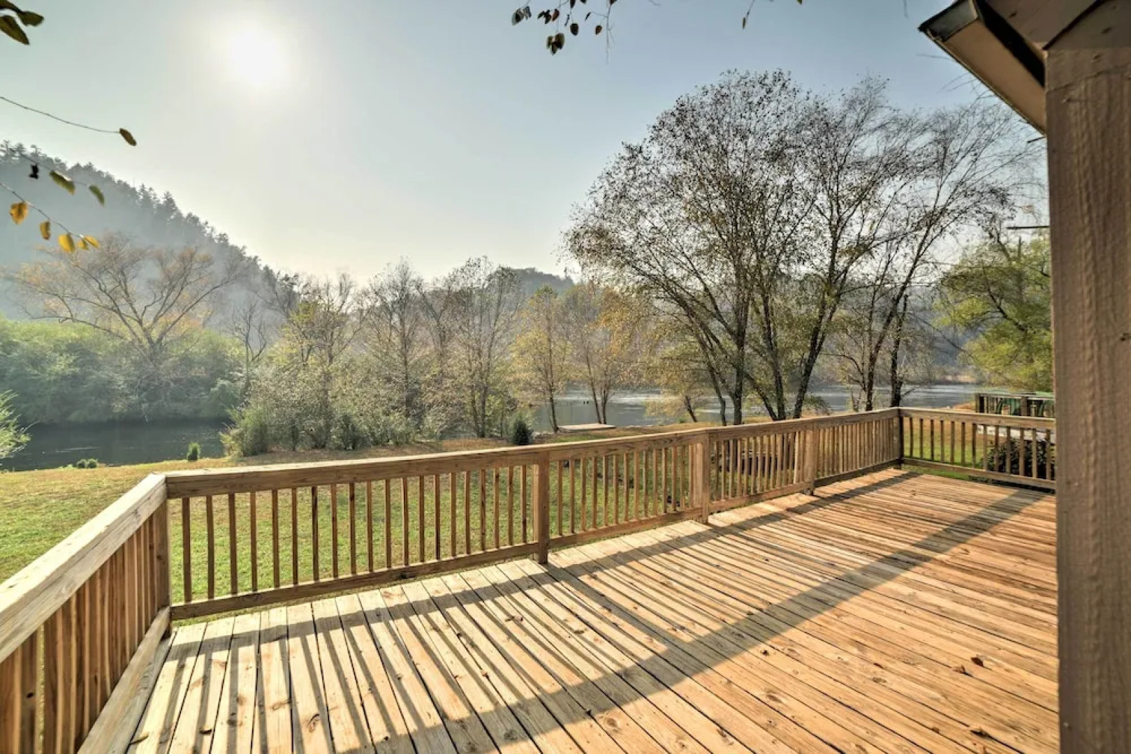 Peaceful Reliance Cabin w/ Deck on Hiwassee River!