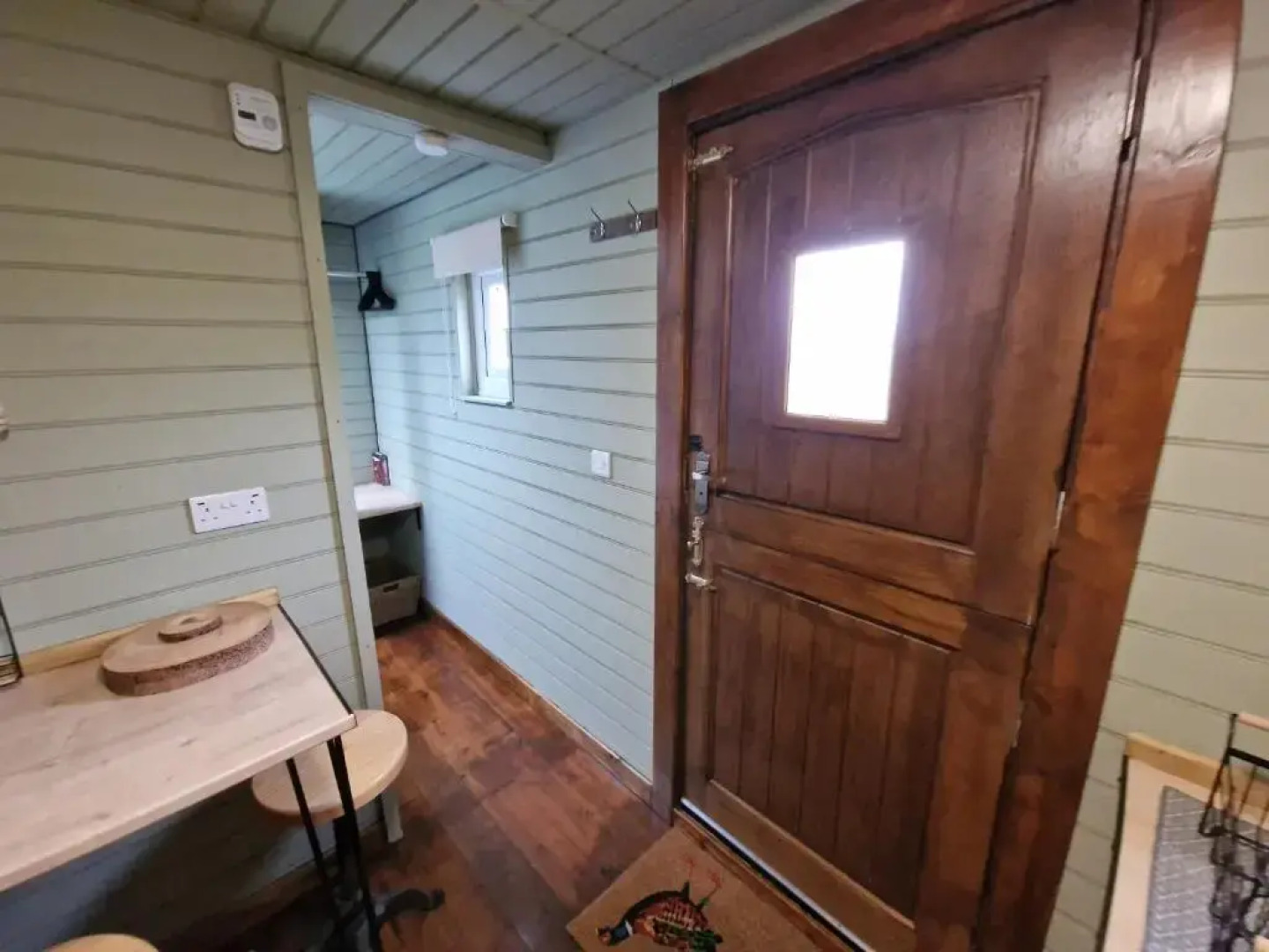 Stunning 1-bed Shepherd hut
