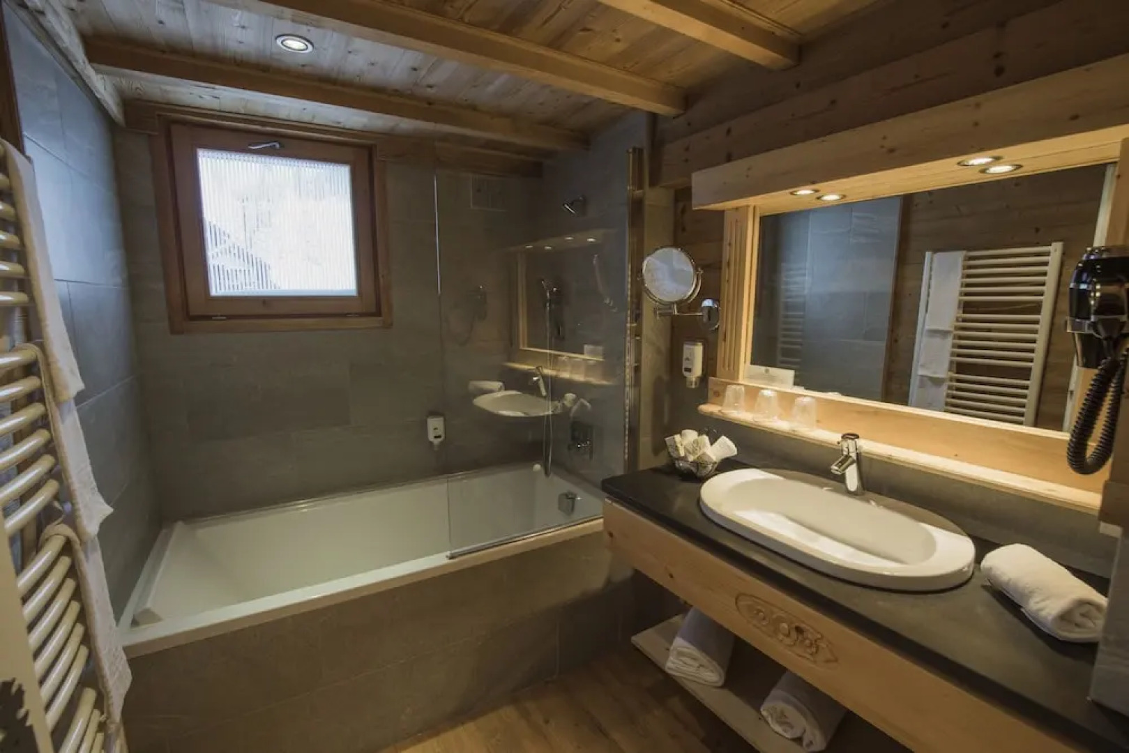 Hôtel & Chalets Le Samovar