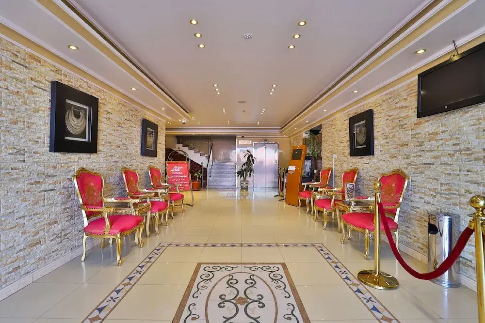 OYO 380 Crown Hotel Najran