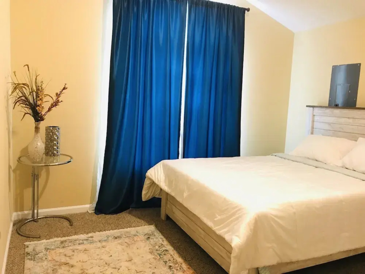 Spacious 3 BR Ranch House W Patio Yard in a Quiet Suburb