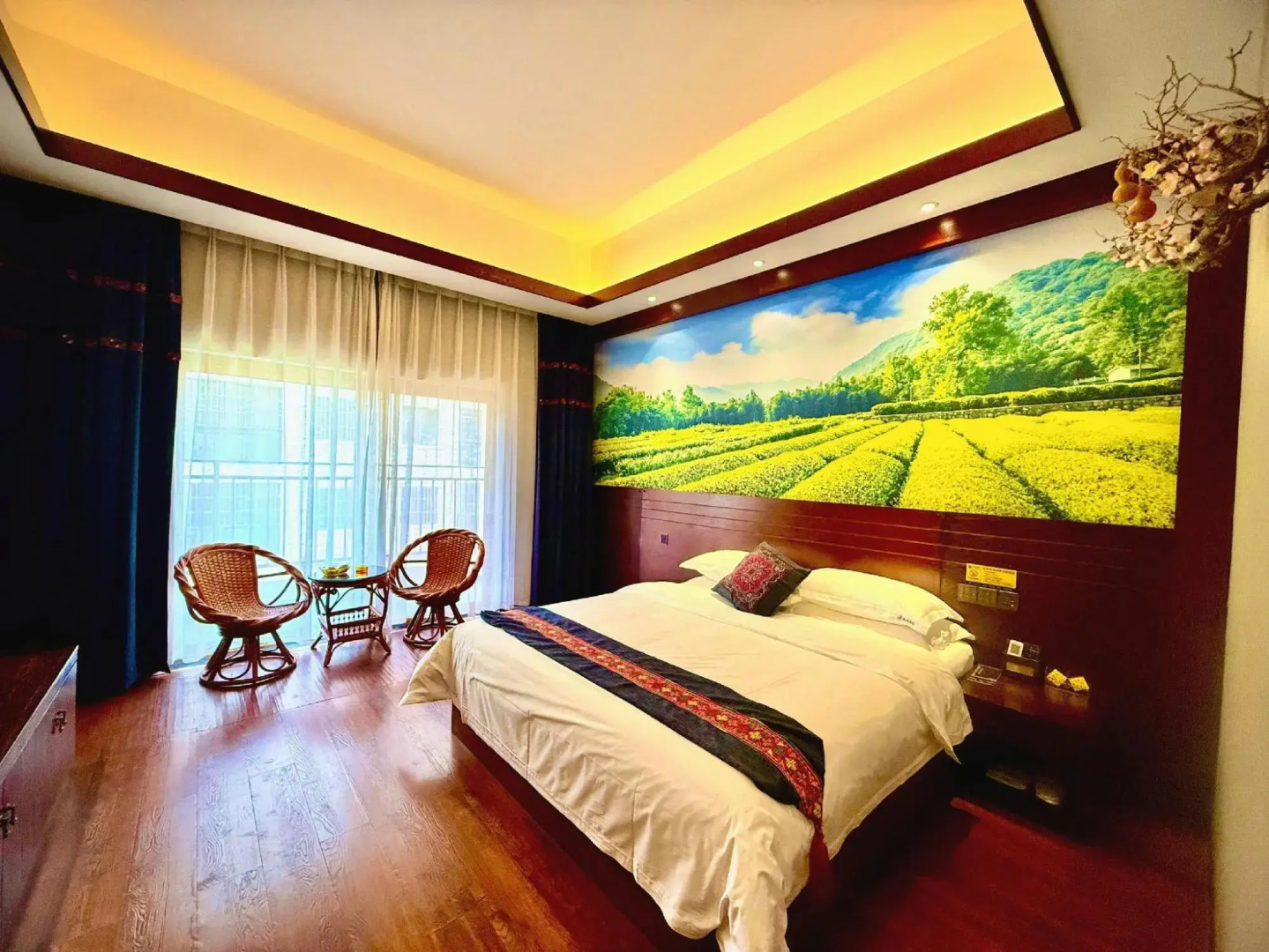 Mijng Qiyuan Minority Theme Hotel