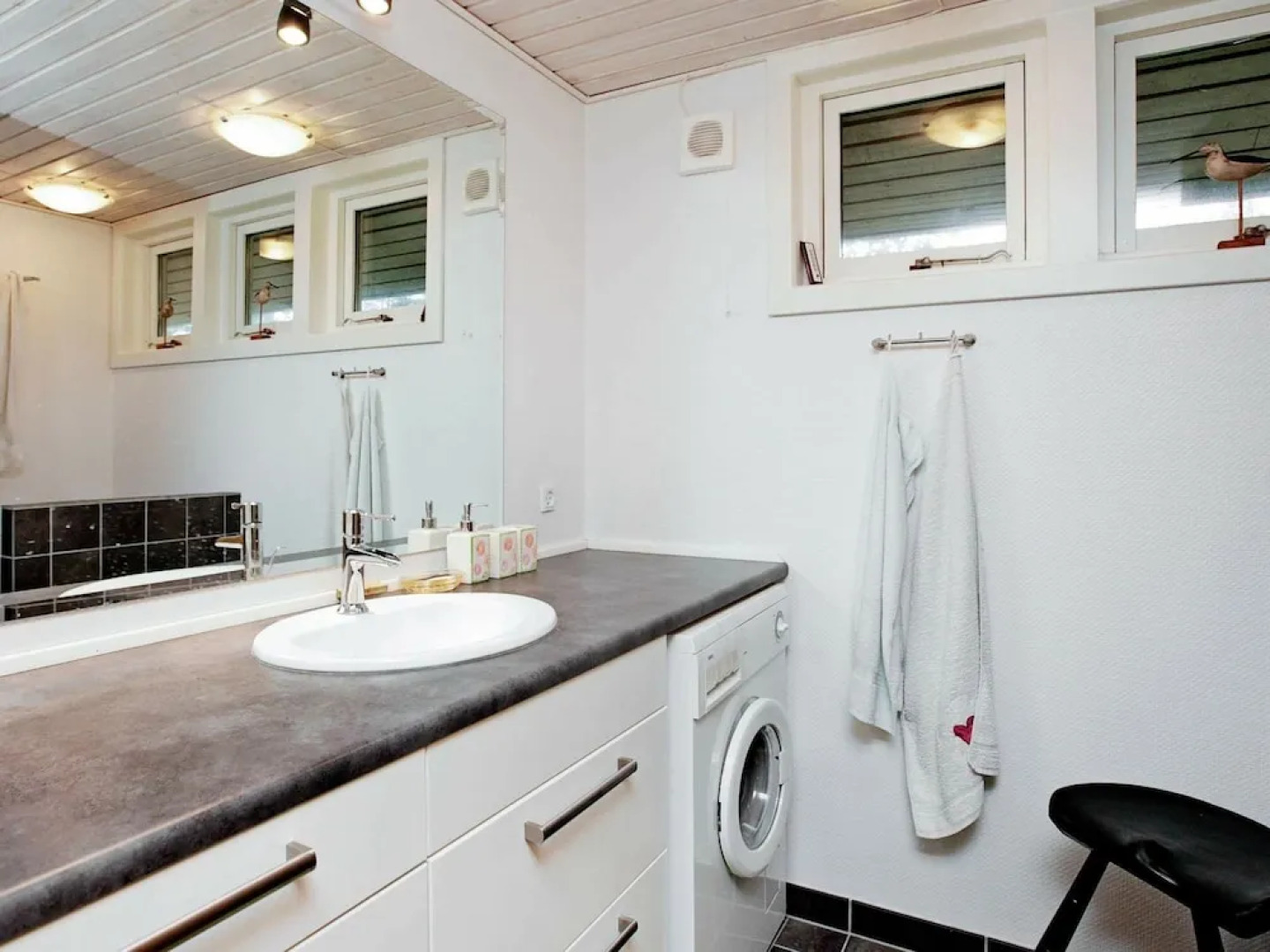 Cozy Holiday Home in Ulfborg near Sea