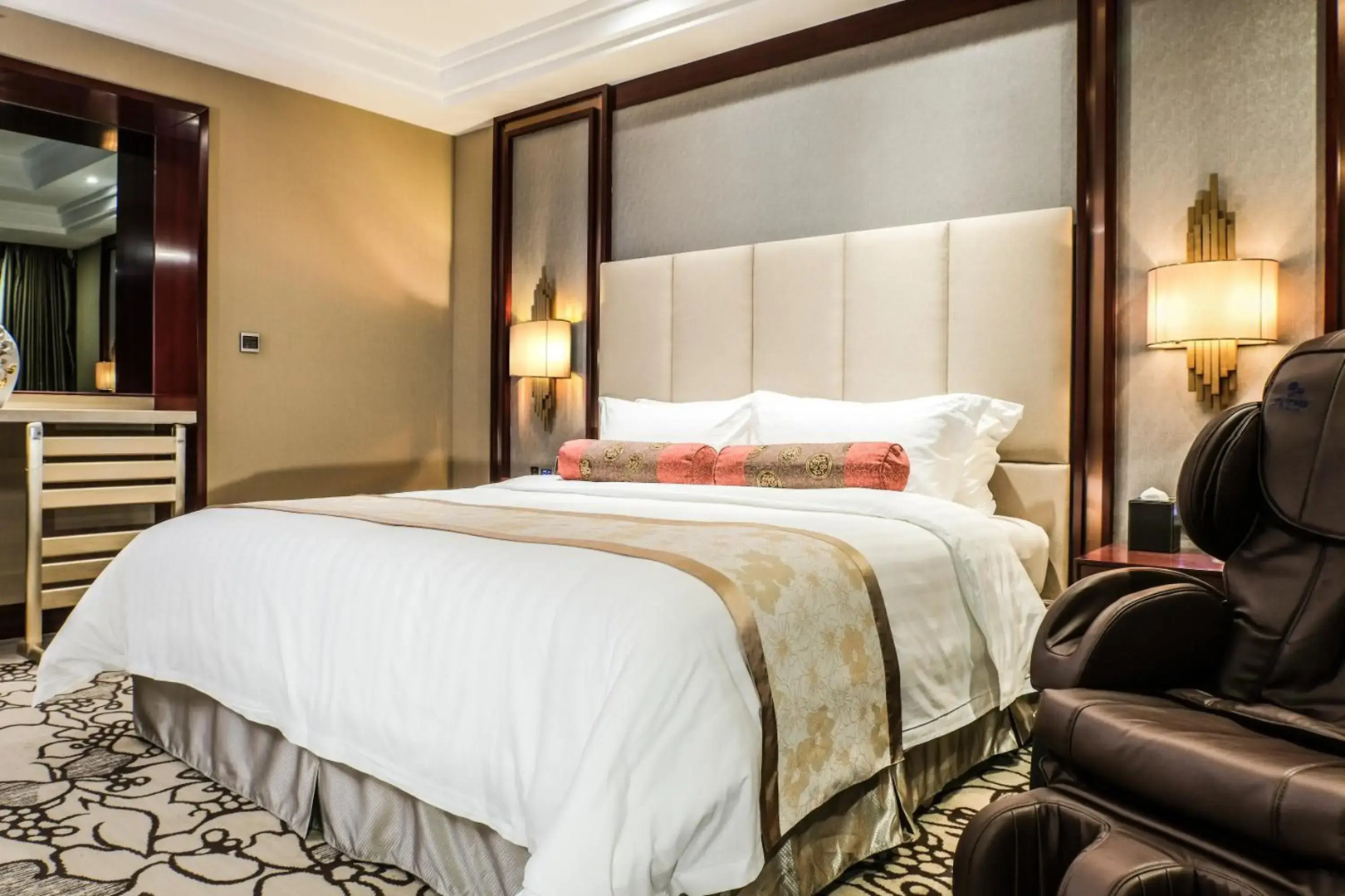 Отель Soluxe Guangzhou