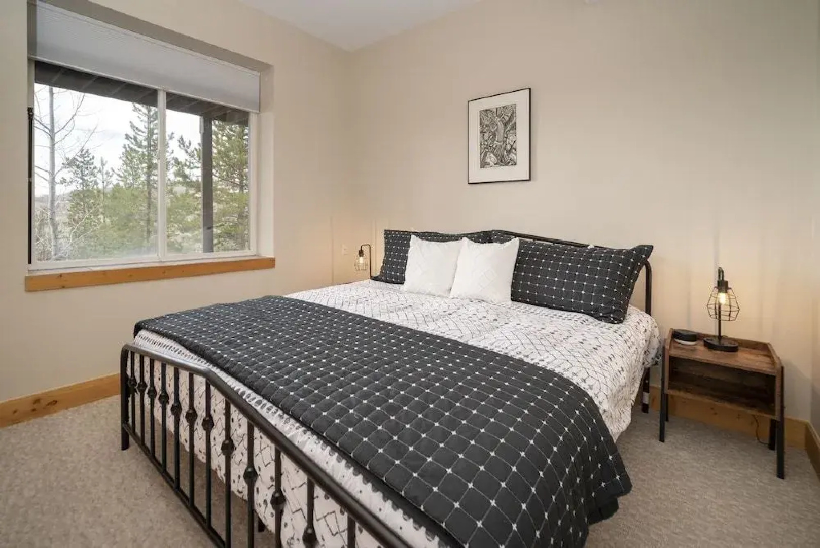 Moose Ridge Cabin 5 Bedroom Cabin by RedAwning