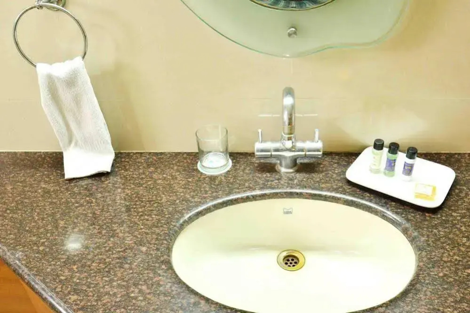 Oyo 1468 Princes Palace