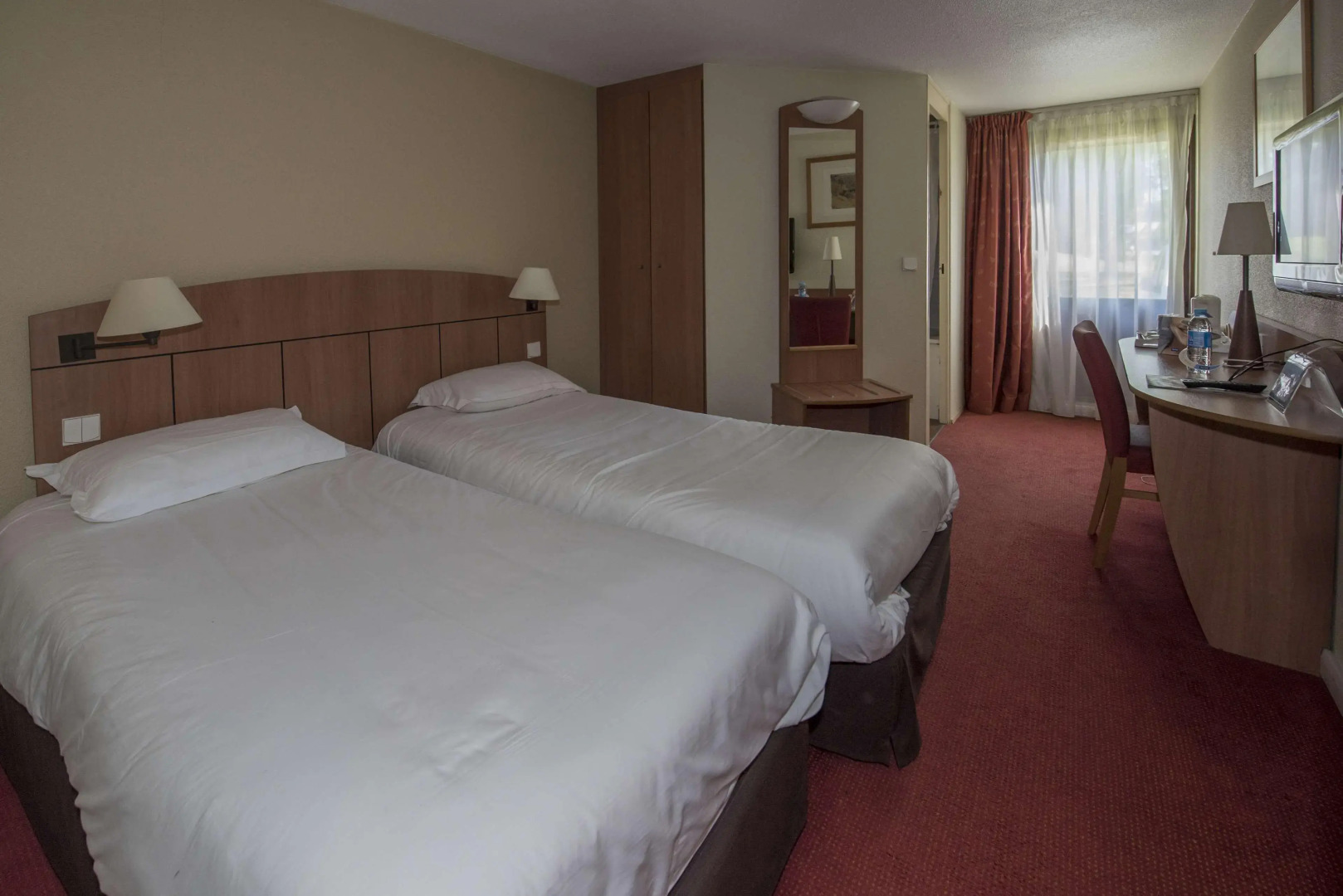 Kyriad Geneve - Saint-Genis-Pouilly