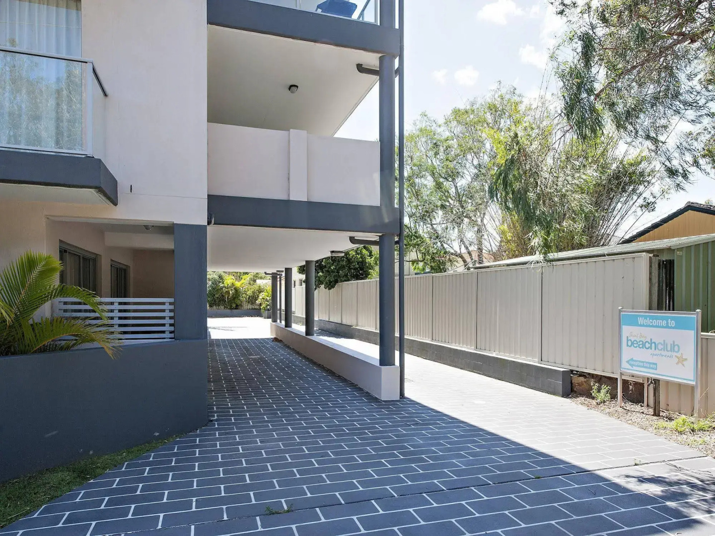 Shoal Bay Beachclub Apartments