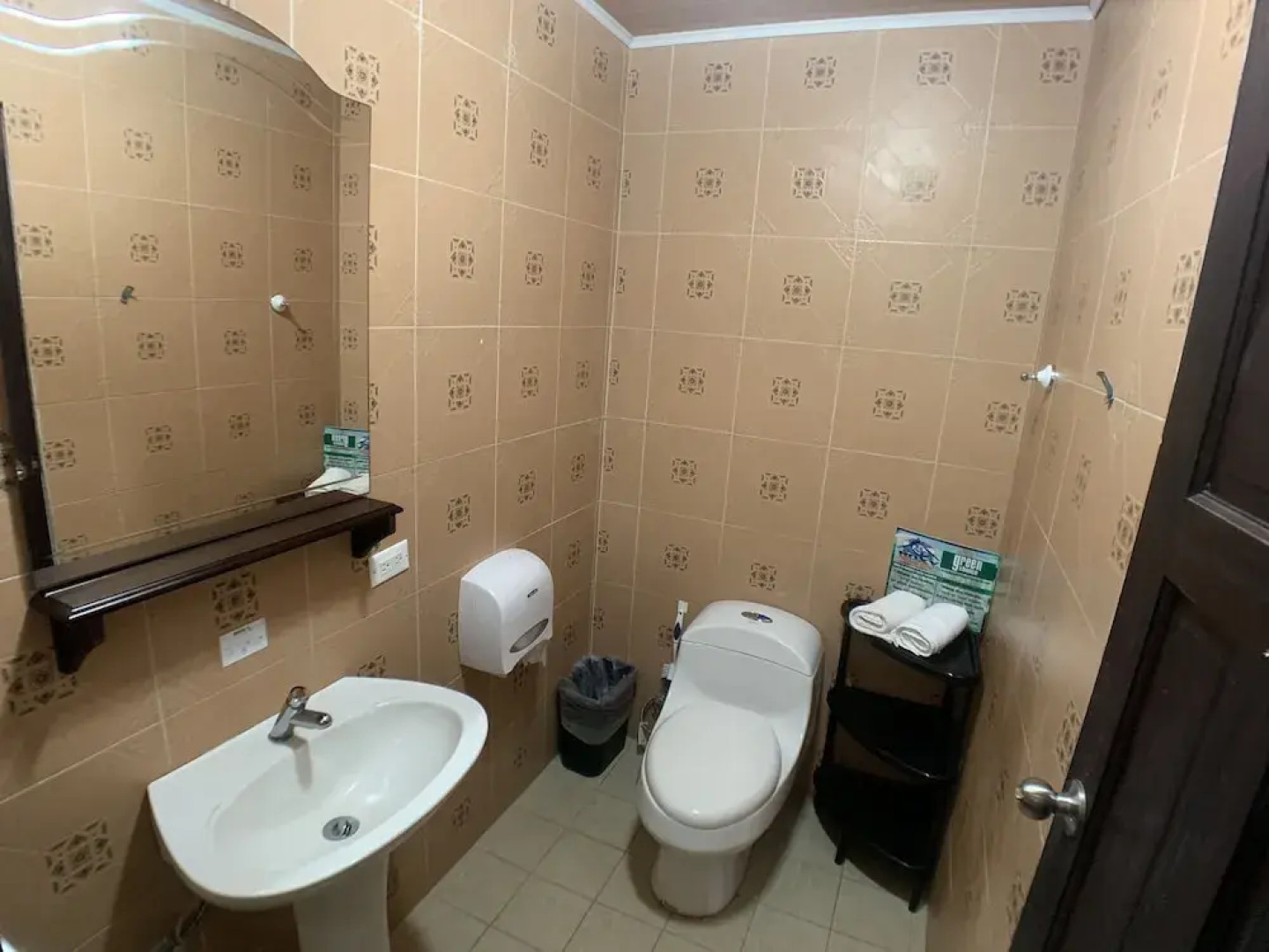 Roxy Fishing Club Y Hotel