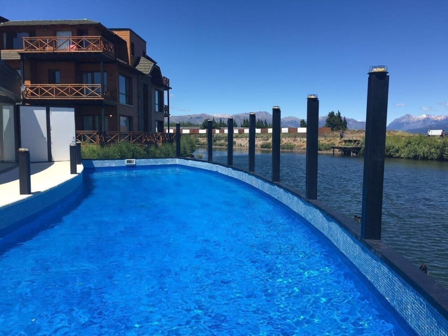 BLUE PARTS - Nahuel Superior 1P In Front of the Lake