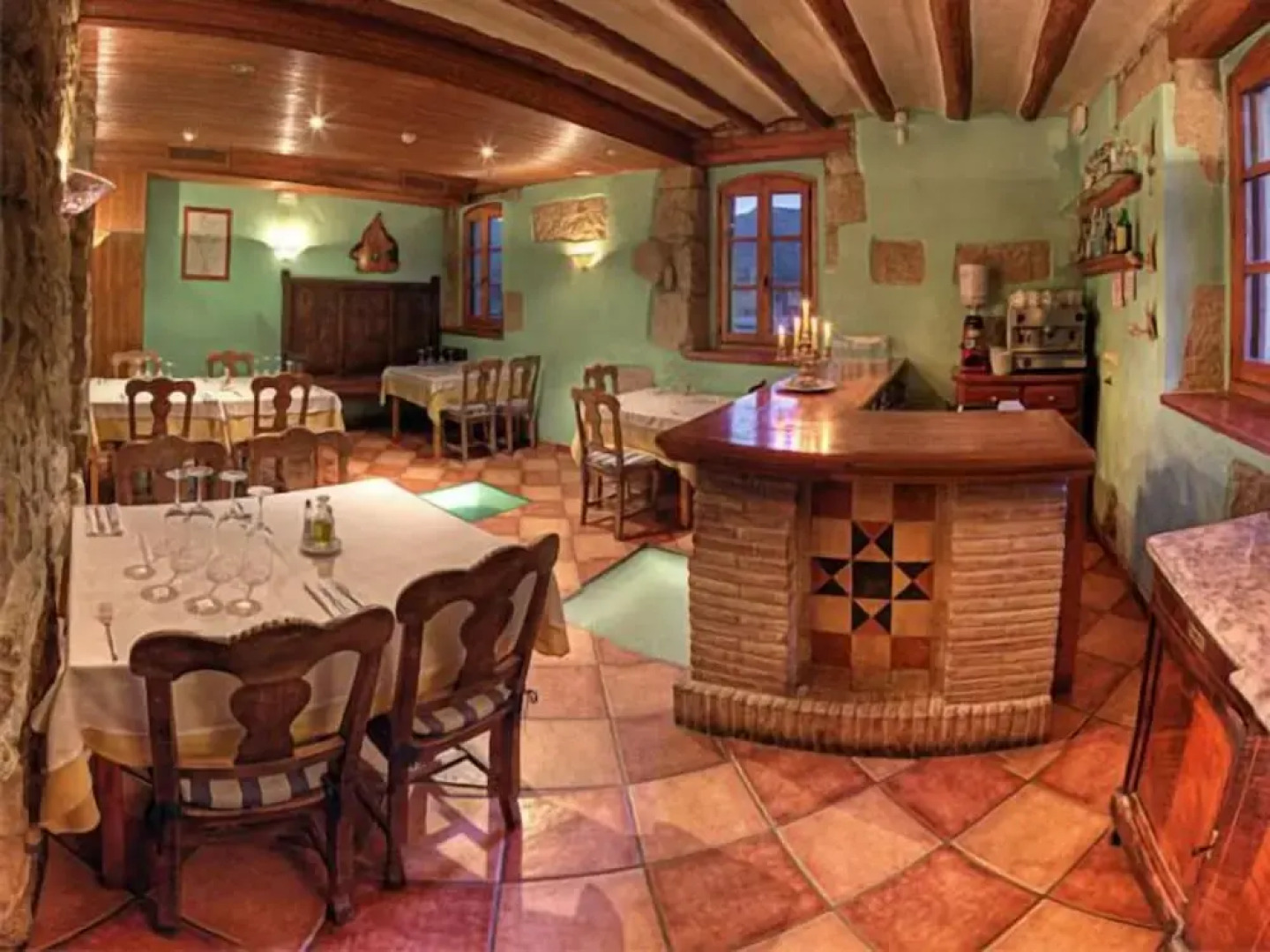 Bodegas de Arnés - Adults Only