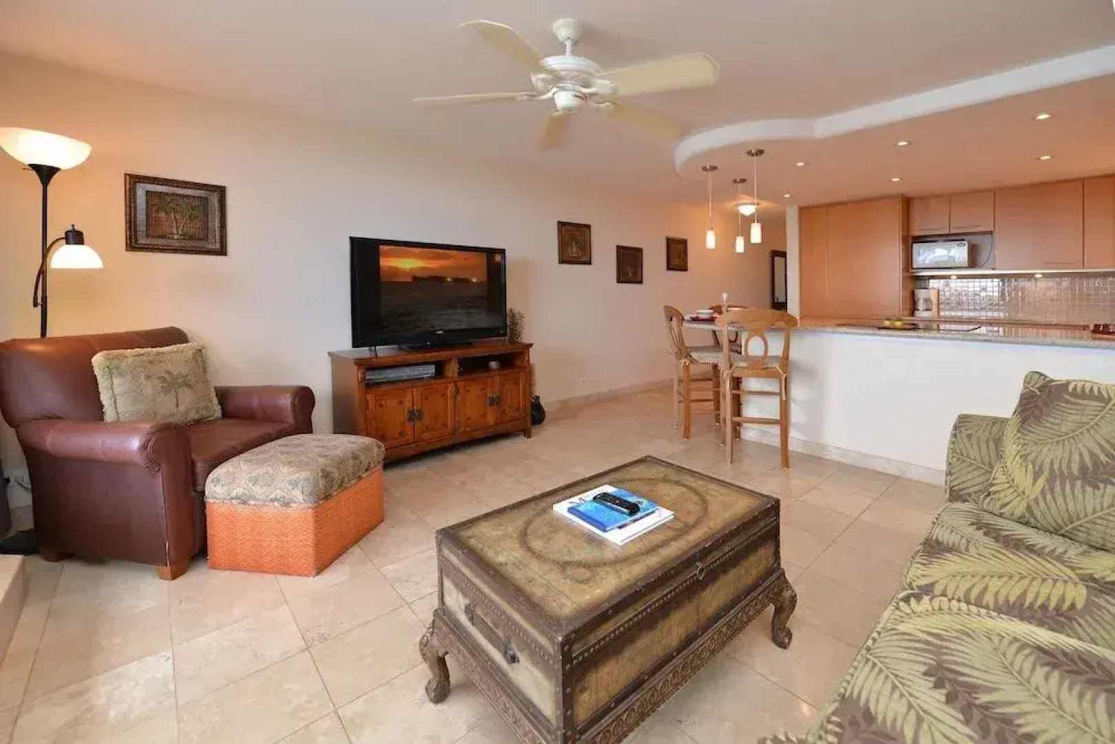 Kaleialoha #208 1 Bedroom 1 Bathroom Condo by Redawning