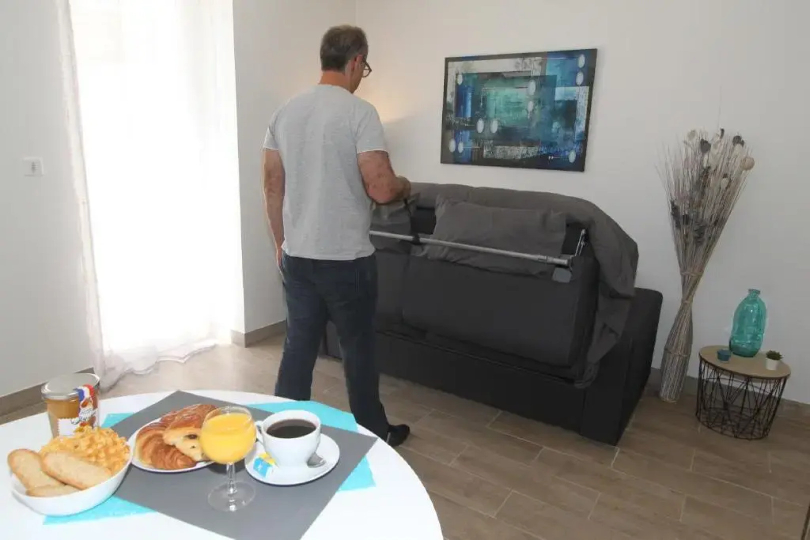 Le First by EasyEscale