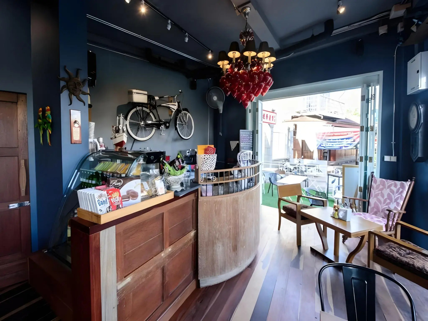 Rimrabeang Amphawa Cafe and Suite