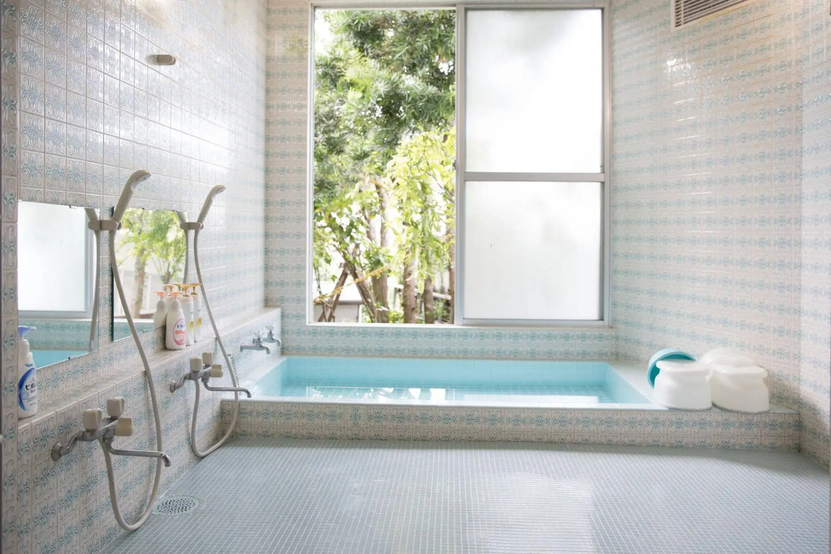 Atami Red House