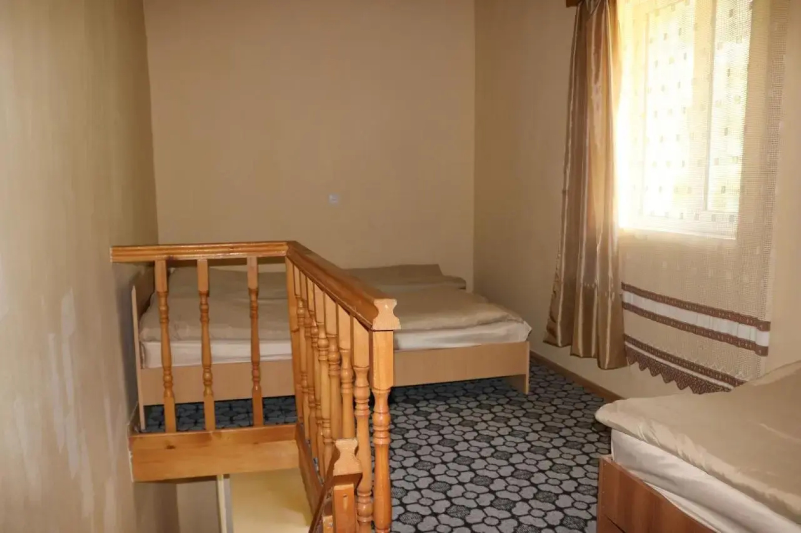Taoskari Hotel