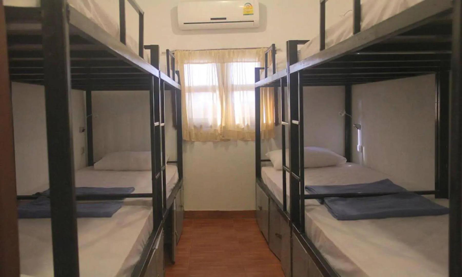 LPQ Backpackers Hostel