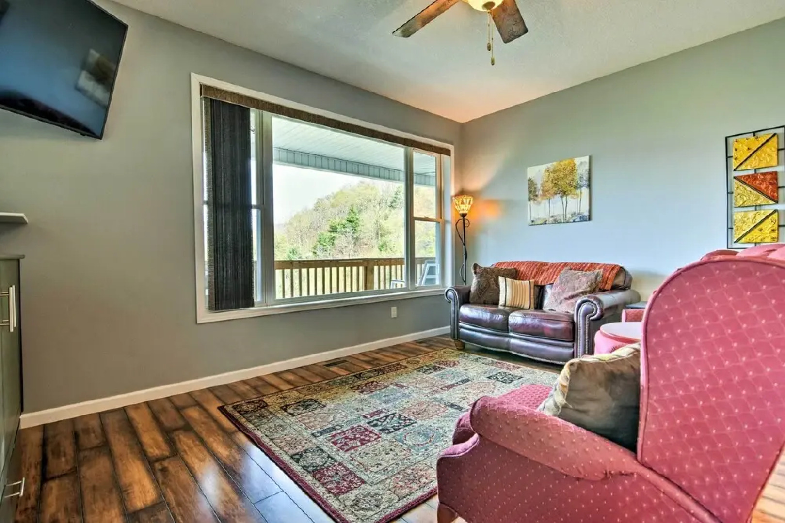Blue Ridge Mountain Rental w/ Hot Tub & Gas Grill!