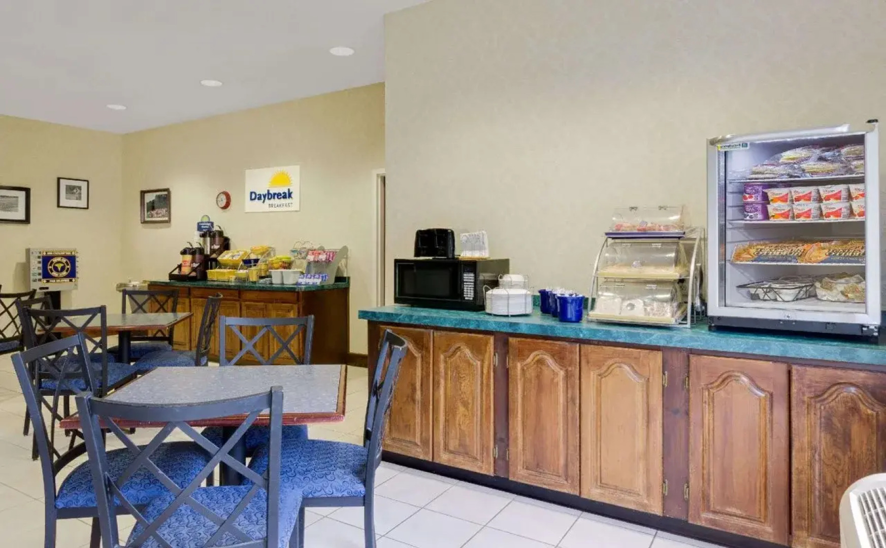 Magnuson Hotel West Liberty