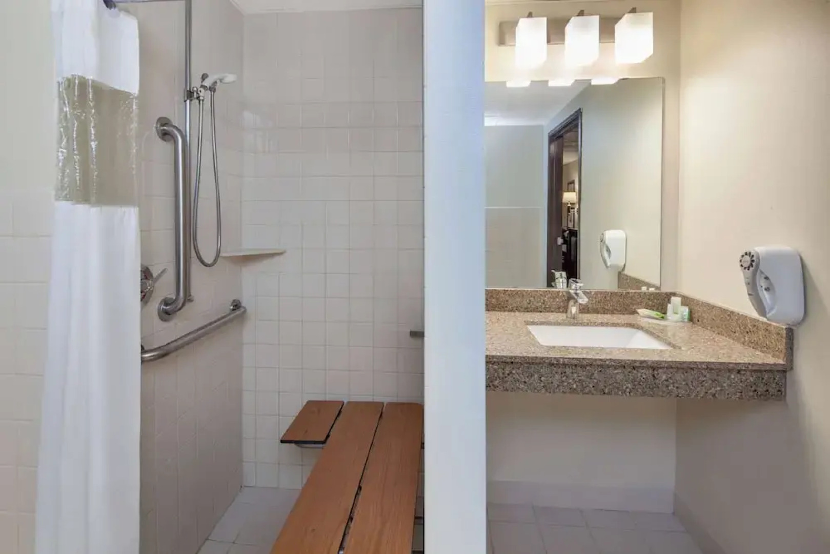 AmericInn Lodge & Suites Northfield