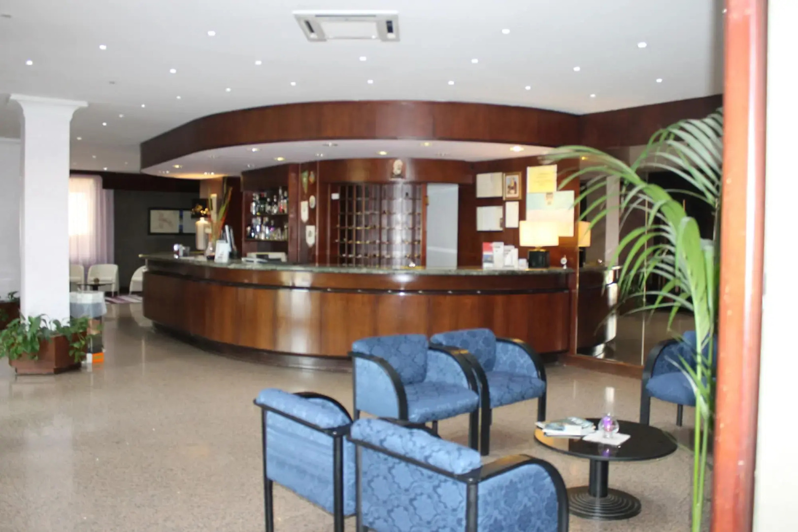 Hotel De La Ville & Centro Congressi