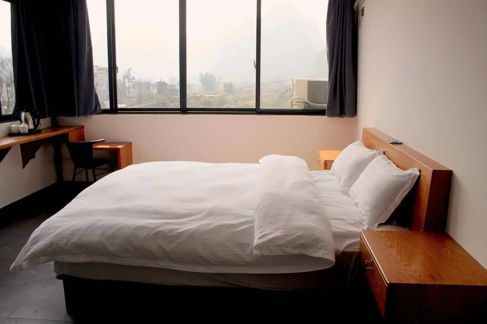 Yangshuo Wada Hostel by Yulong River