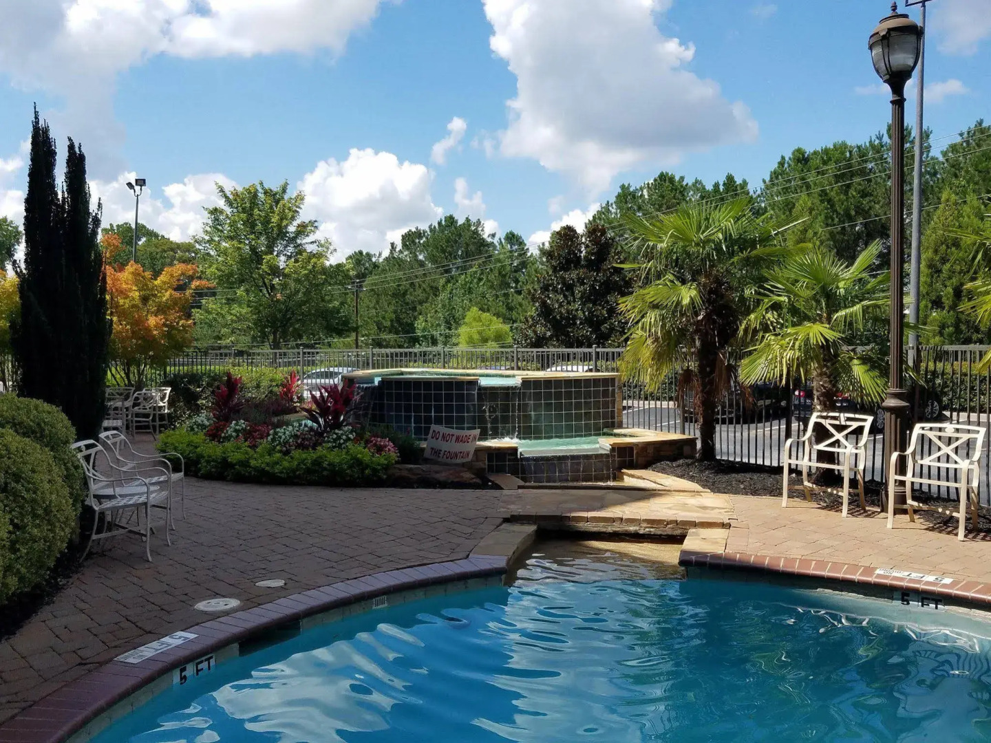 Hampton Inn & Suites ATL-Six Flags